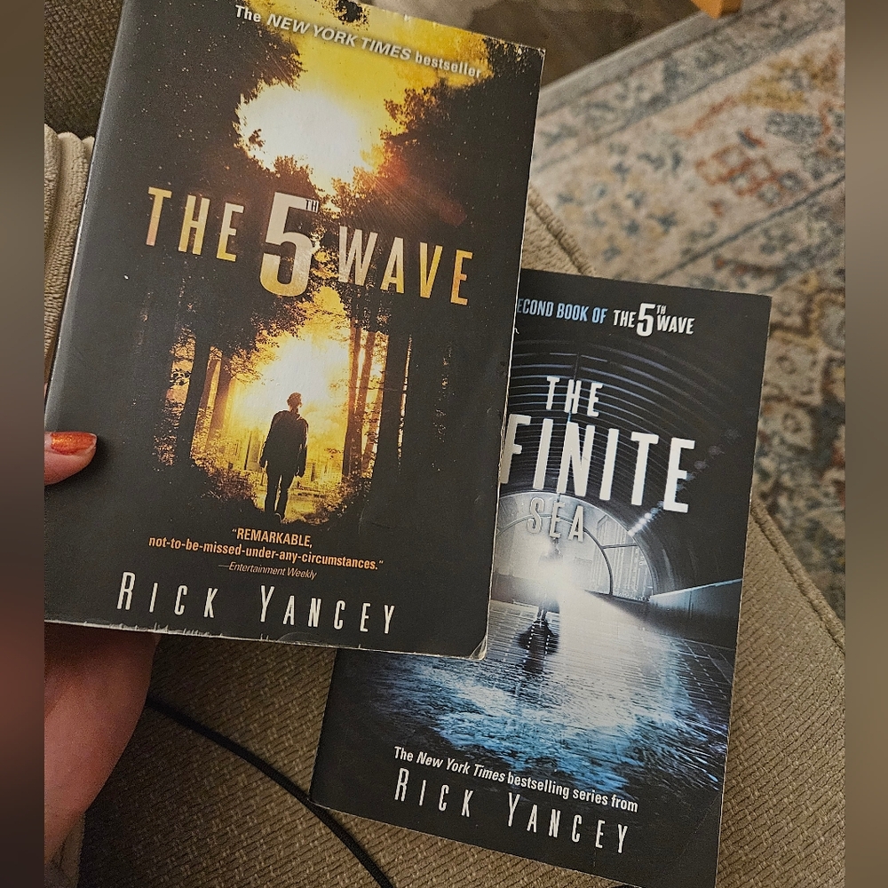 The 5th Wave and The Infinite Sea